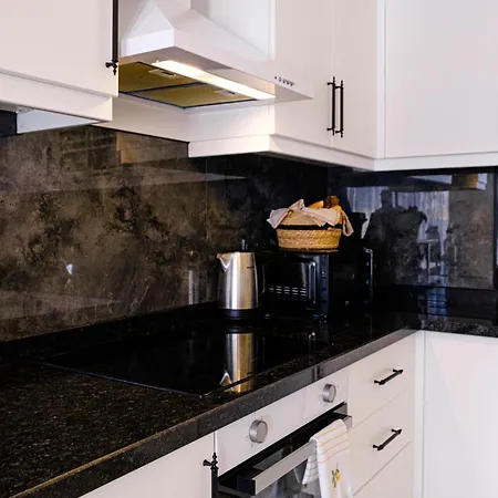 Apartment Sa Apartments! Sea View 1bd Flat *