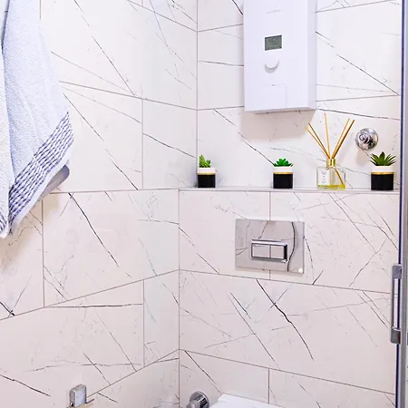 Apartment Sa Apartments! Sea View 1bd Flat *